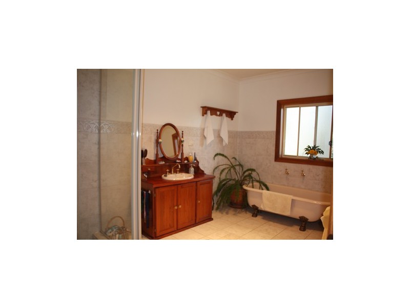 30 Taylor Place, Queanbeyan NSW 2620