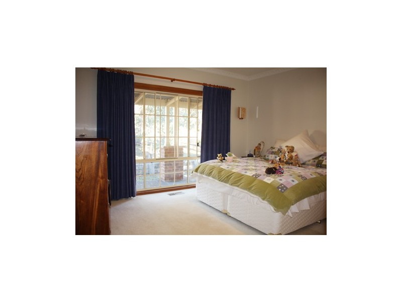 30 Taylor Place, Queanbeyan NSW 2620