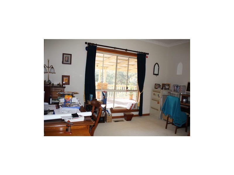 30 Taylor Place, Queanbeyan NSW 2620