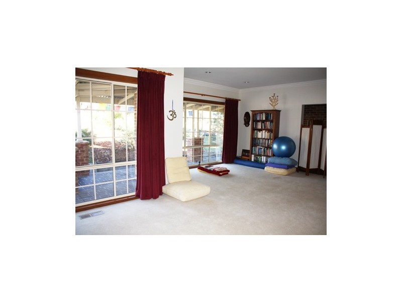 30 Taylor Place, Queanbeyan NSW 2620