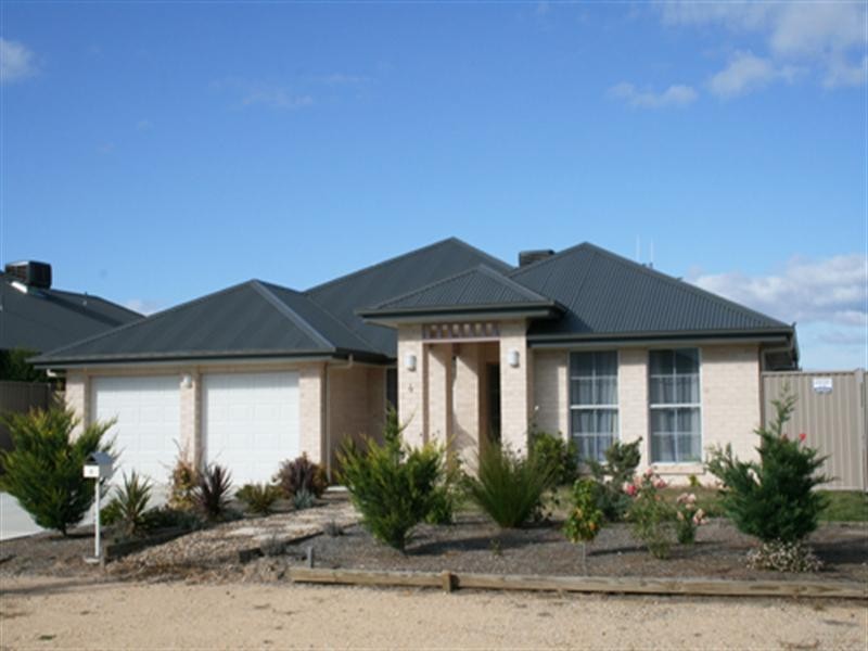 4 Westwood Circuit, Bungendore NSW 2621