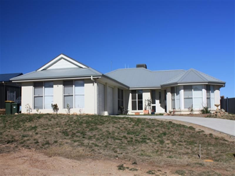 26 Larmer Street, Bungendore NSW 2621