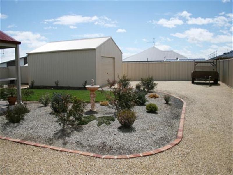 8 Shanahan Street, Bungendore NSW 2621