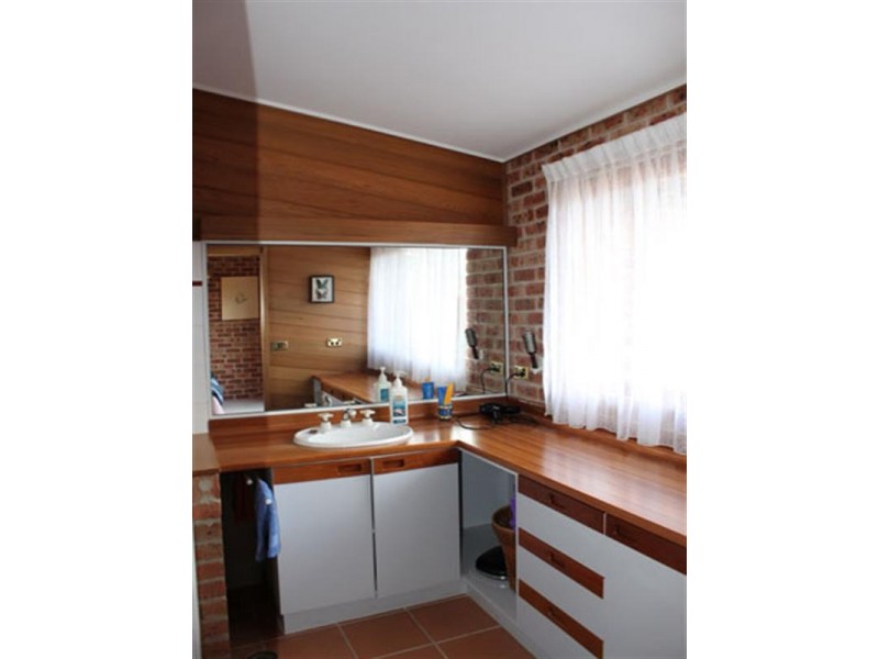 64 Majors Close, Wamboin NSW 2620