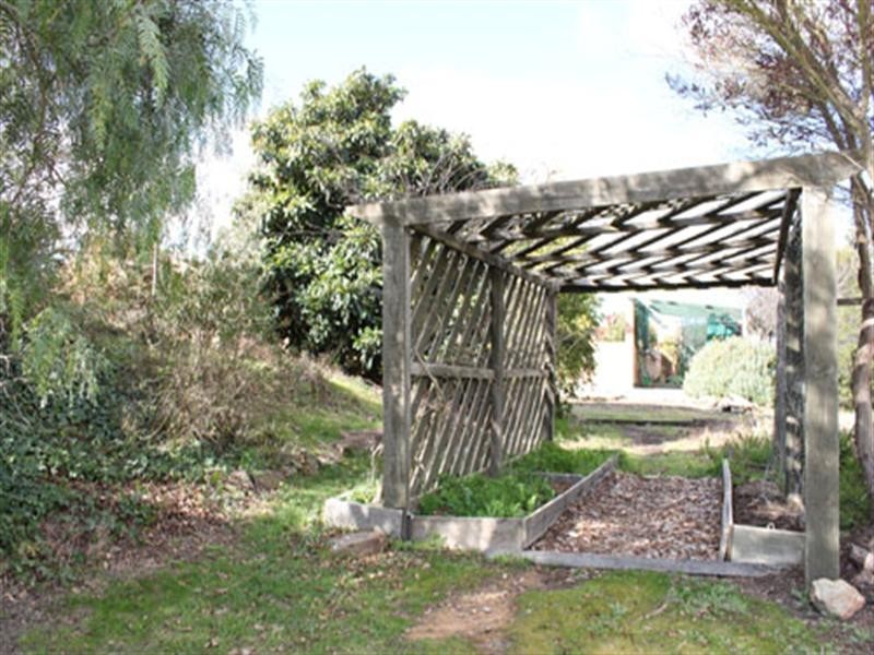 64 Majors Close, Wamboin NSW 2620