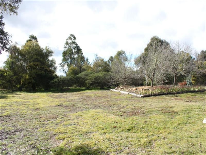64 Majors Close, Wamboin NSW 2620