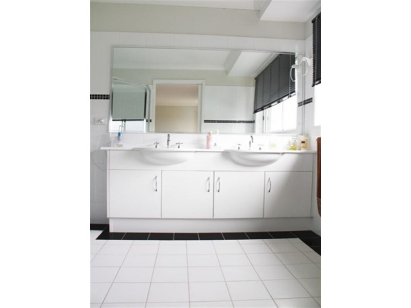 35 Creekborough Road, Bywong NSW 2621