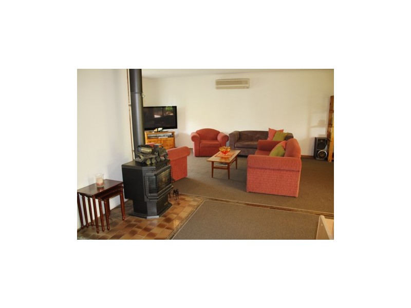 12 Majors Close, Wamboin NSW 2620