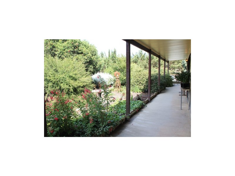 12 Majors Close, Wamboin NSW 2620