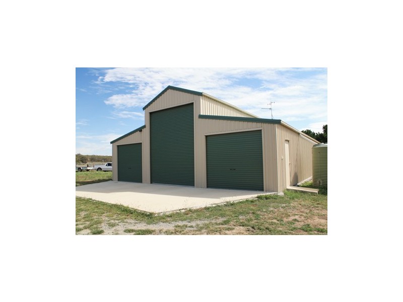 12 Majors Close, Wamboin NSW 2620