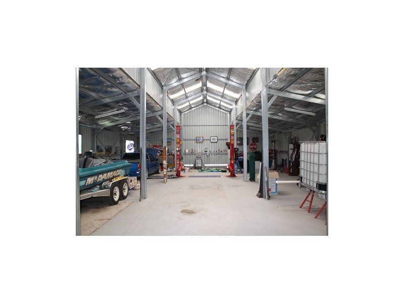 12 Majors Close, Wamboin NSW 2620