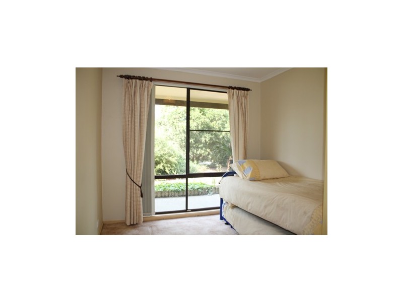 12 Majors Close, Wamboin NSW 2620