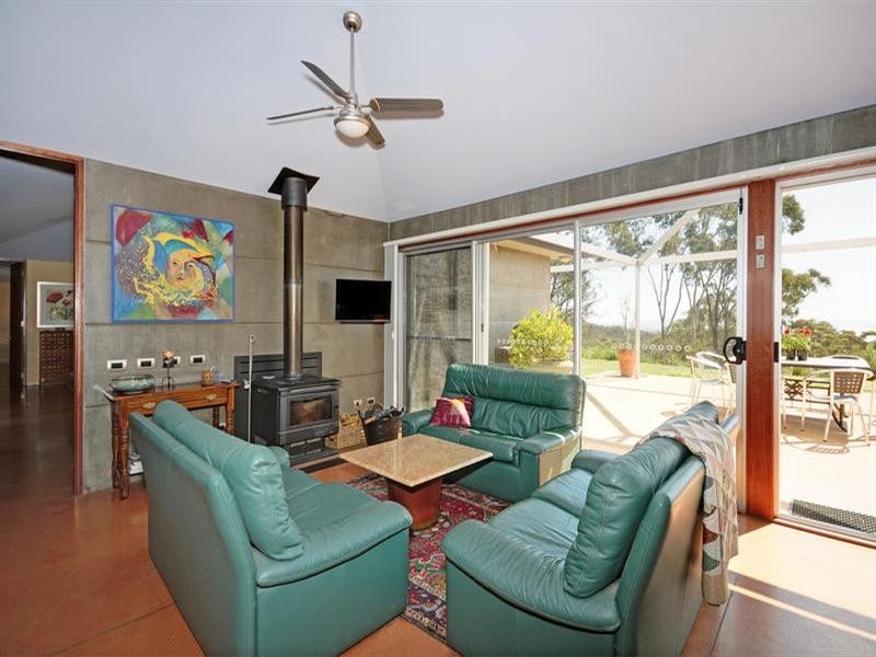 240 The Forest Road, Bywong NSW 2621