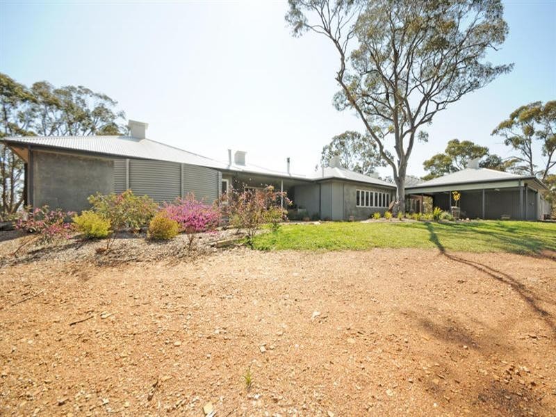 240 The Forest Road, Bywong NSW 2621