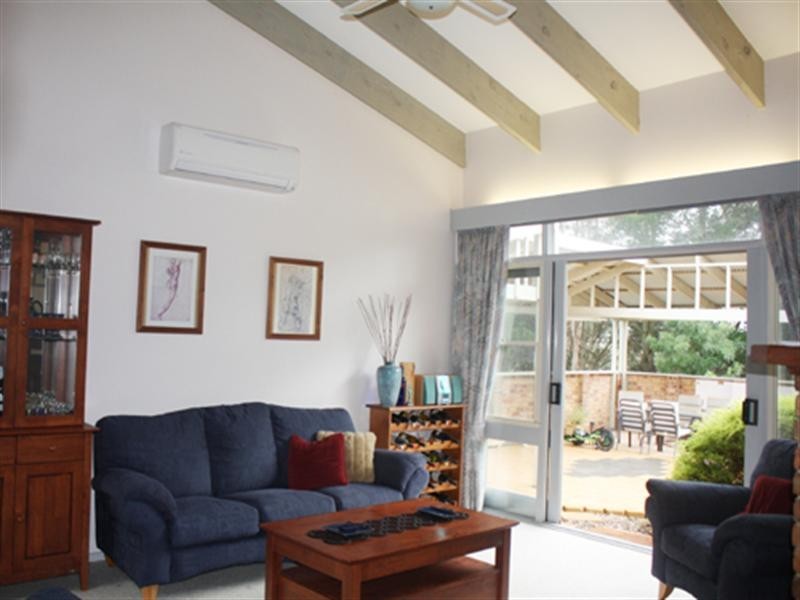 21 Reedy Creek Place, Wamboin NSW 2620