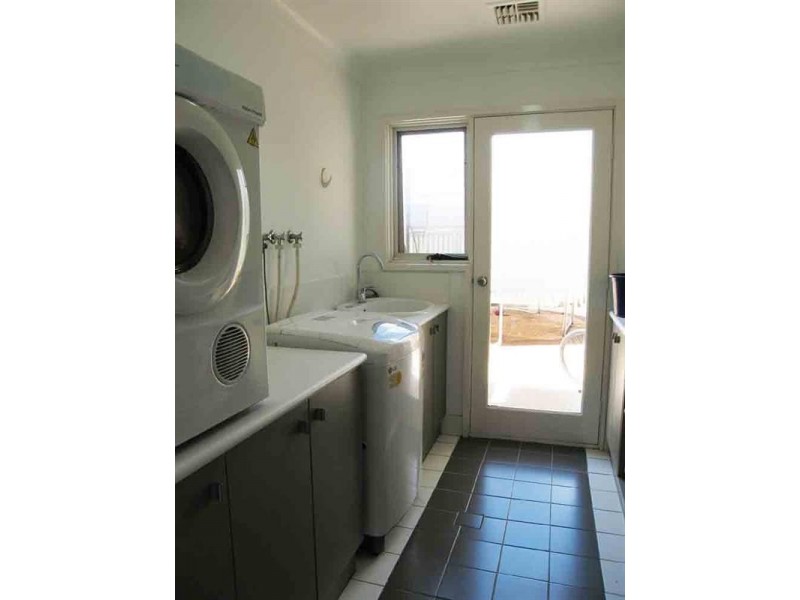 18 Day Circuit, Bungendore NSW 2621