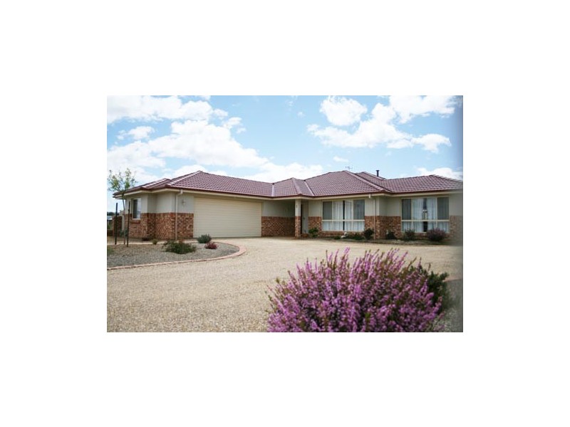 8 Shanahan Street, Bungendore NSW 2621