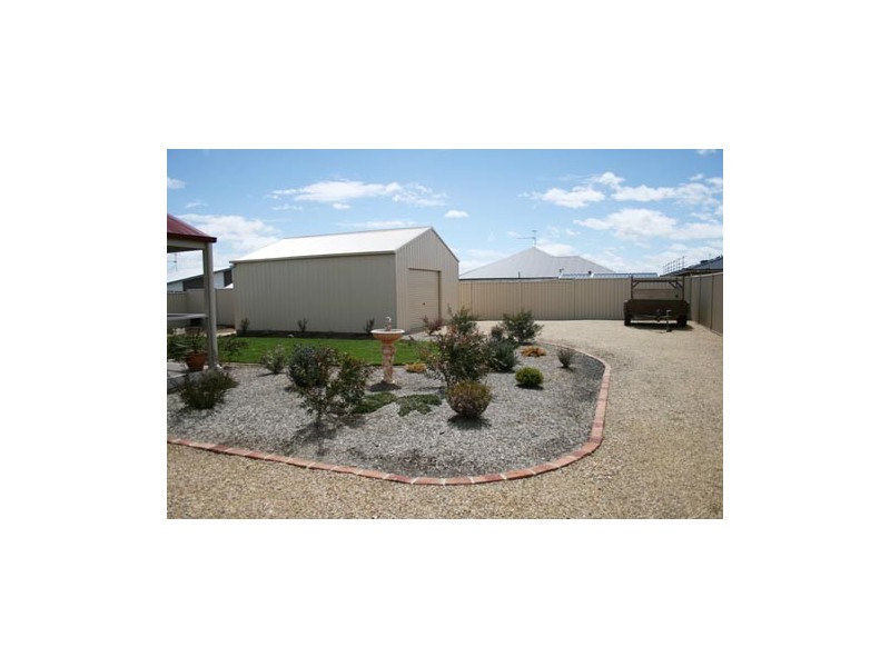 8 Shanahan Street, Bungendore NSW 2621