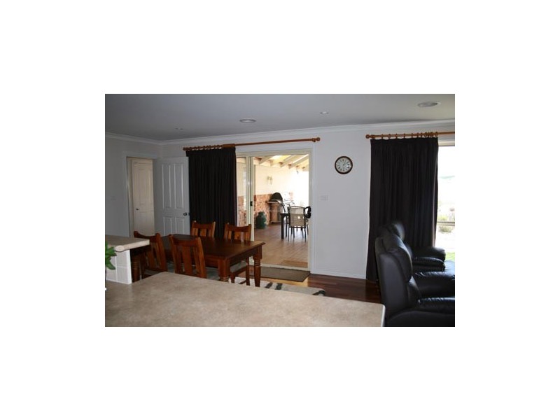 8 Shanahan Street, Bungendore NSW 2621