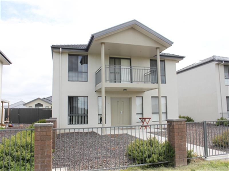 8/4-6 Mcmahon Drive, Bungendore NSW 2621