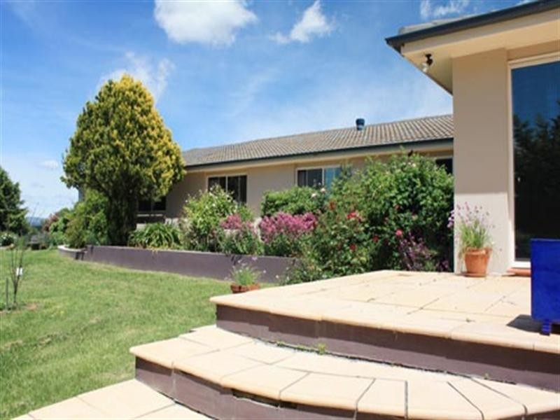 83 Neils Creek Road, Bungendore NSW 2621