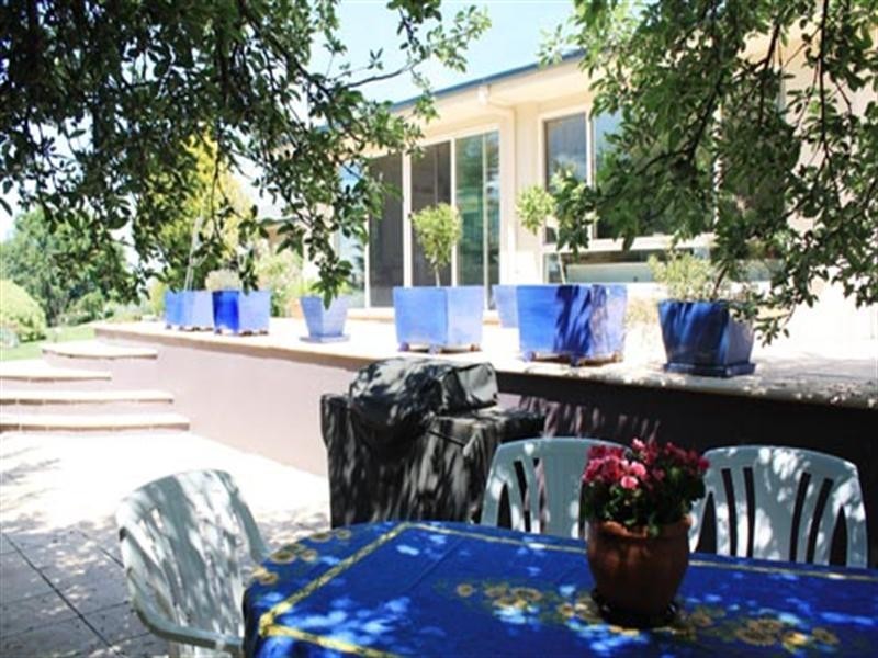 83 Neils Creek Road, Bungendore NSW 2621