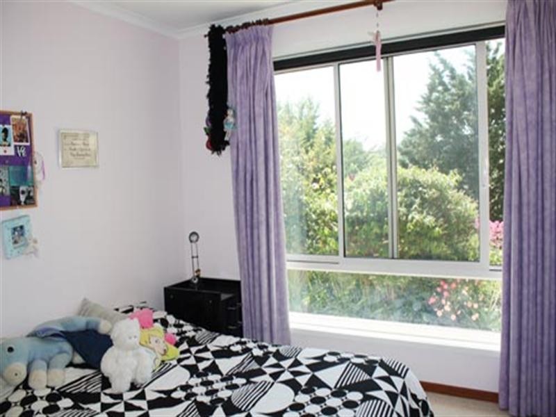 83 Neils Creek Road, Bungendore NSW 2621