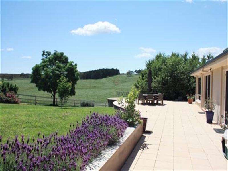 83 Neils Creek Road, Bungendore NSW 2621