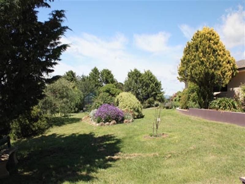 83 Neils Creek Road, Bungendore NSW 2621