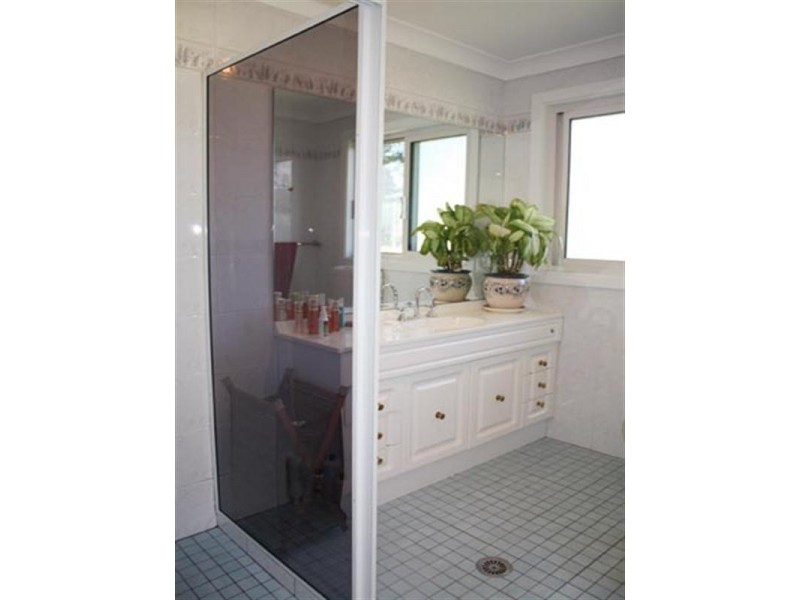 83 Neils Creek Road, Bungendore NSW 2621