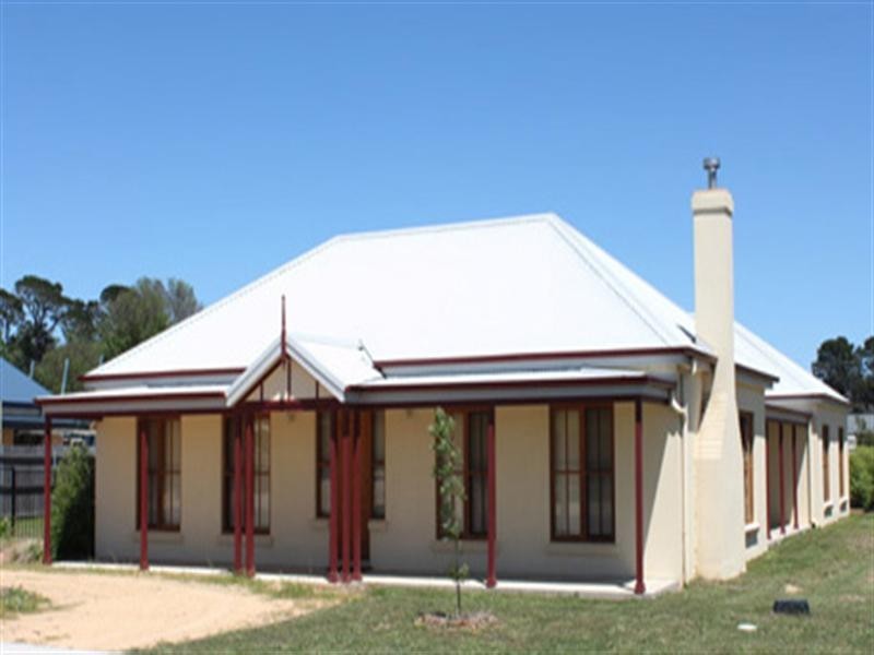 24 Birch Drive, Bungendore NSW 2621