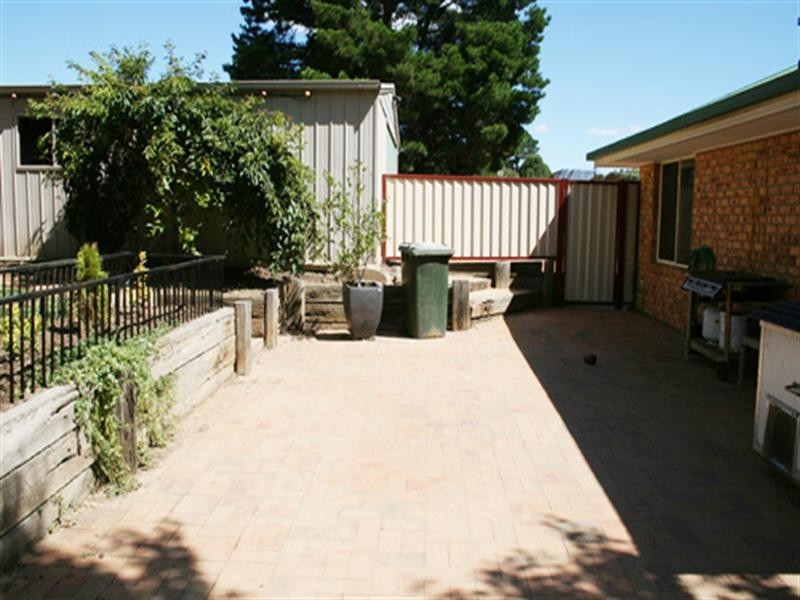 43 Bywong Street, Sutton NSW 2620