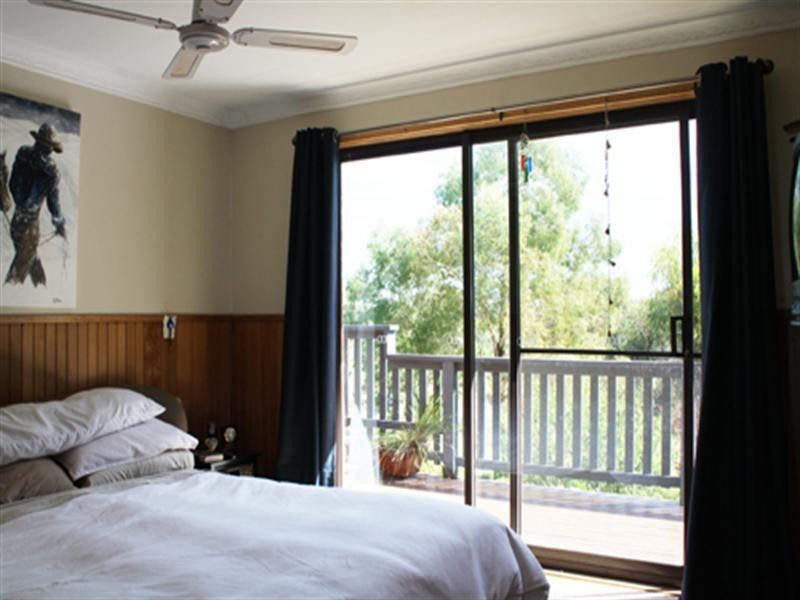 218 Radcliffe Circuit, Carwoola NSW 2620