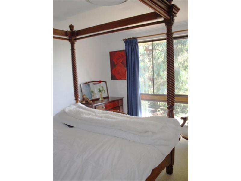 218 Radcliffe Circuit, Carwoola NSW 2620