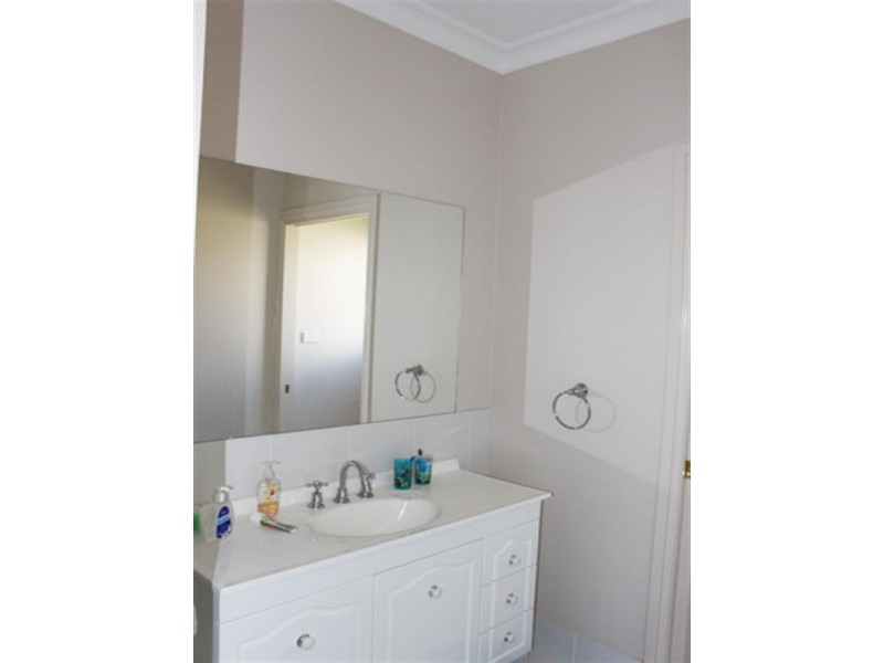 24 Birch Drive, Bungendore NSW 2621