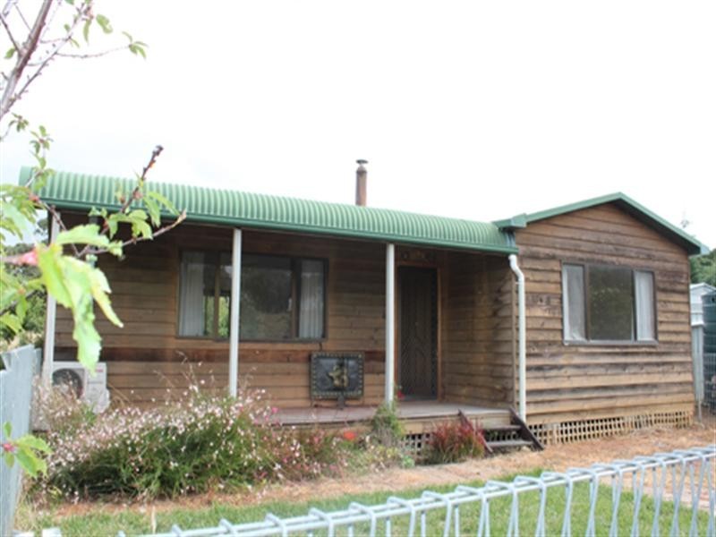 39 Brooks Creek Lane, Bywong NSW 2621