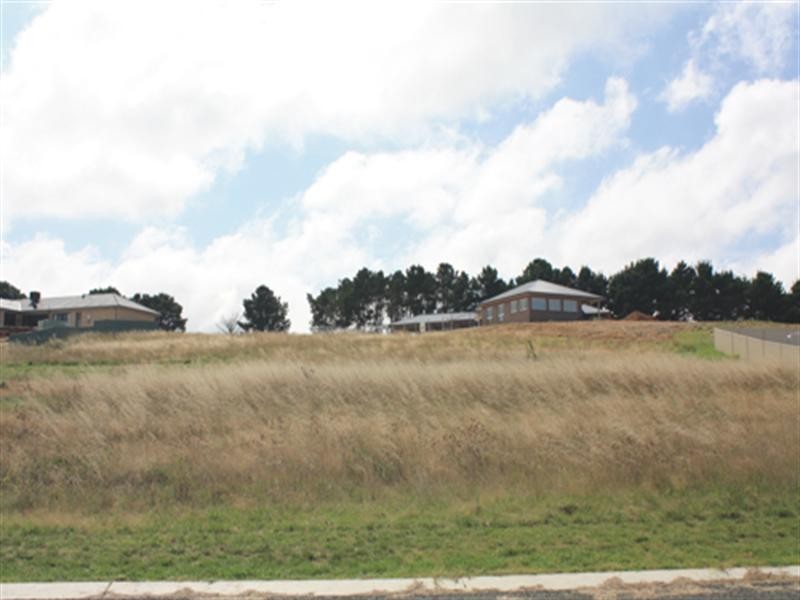 13 Lithgow Place, Bungendore NSW 2621