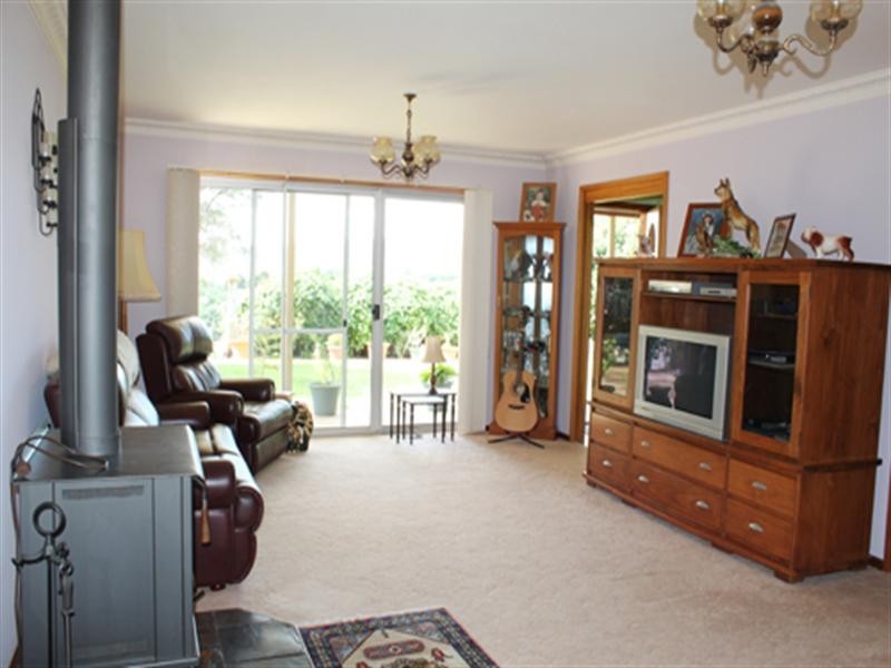 19 Radcliffe Circuit, Carwoola NSW 2620