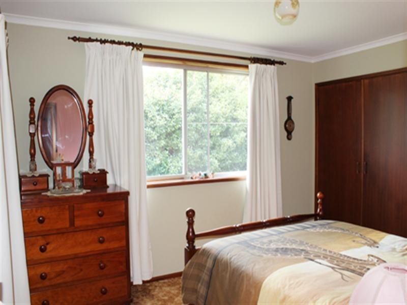 19 Radcliffe Circuit, Carwoola NSW 2620