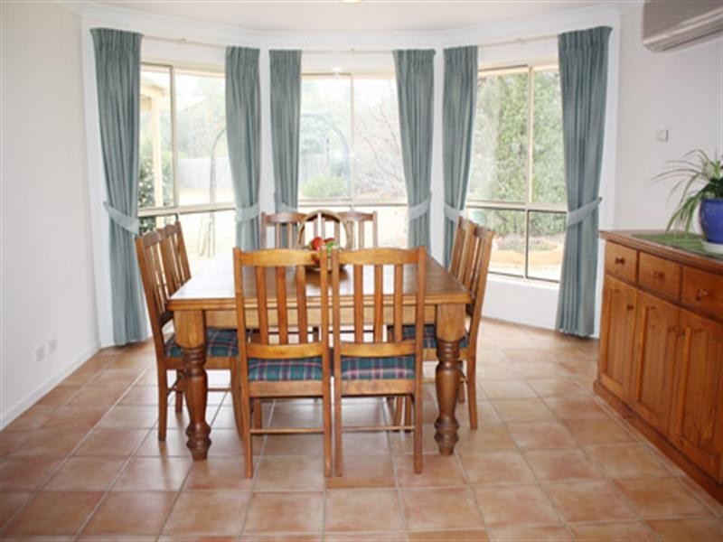 4 John Dwyer Crescent, Bungendore NSW 2621