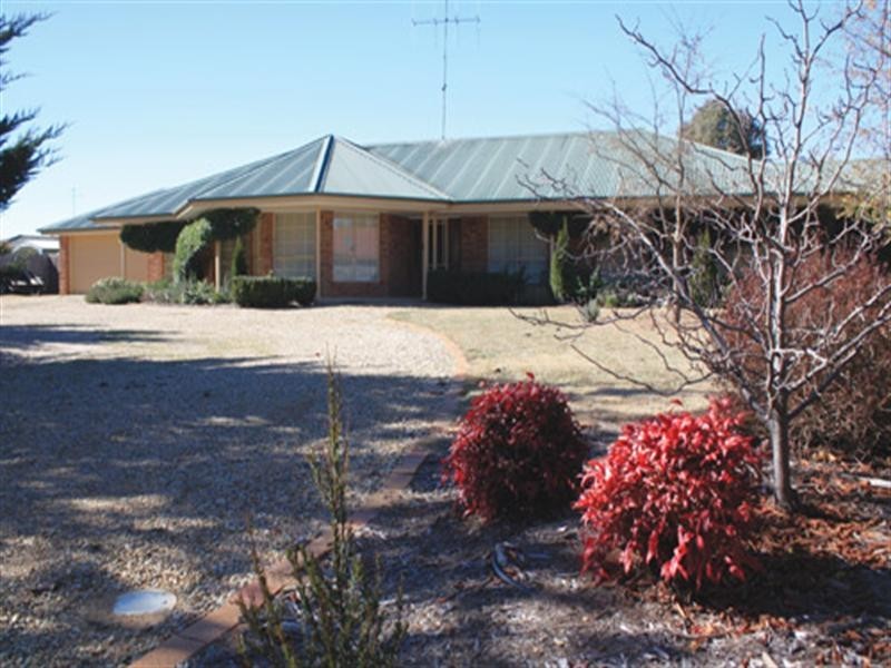 4 John Dwyer Crescent, Bungendore NSW 2621