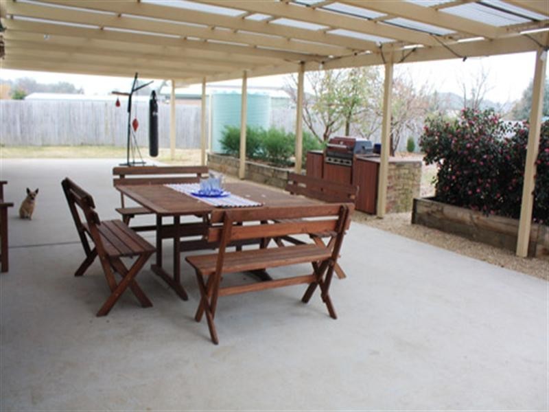 4 John Dwyer Crescent, Bungendore NSW 2621