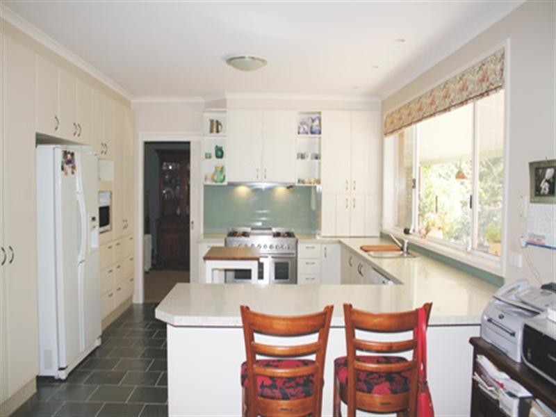 133 Weeroona Drive, Wamboin NSW 2620