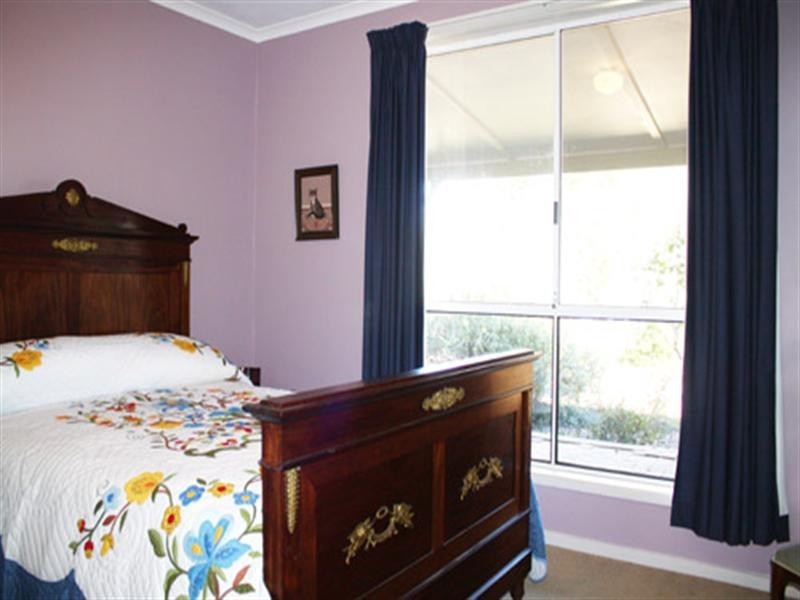 133 Weeroona Drive, Wamboin NSW 2620