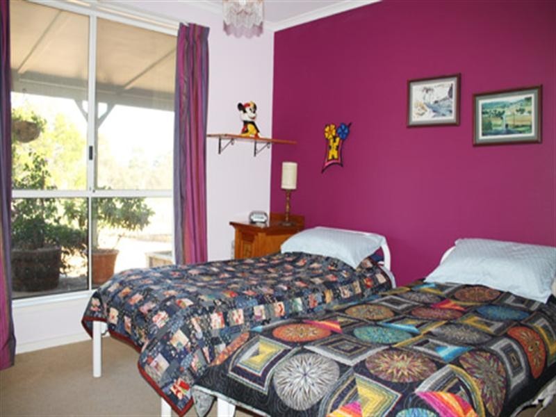 133 Weeroona Drive, Wamboin NSW 2620