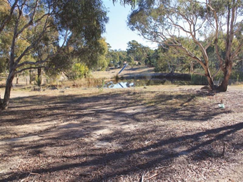 133 Weeroona Drive, Wamboin NSW 2620