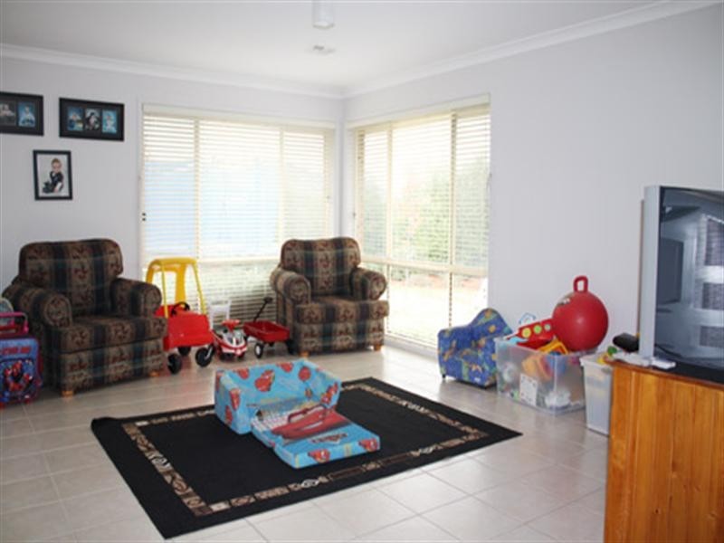 9 Scott Street, Bungendore NSW 2621