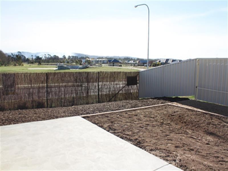8 Deniston Circuit, Bungendore NSW 2621
