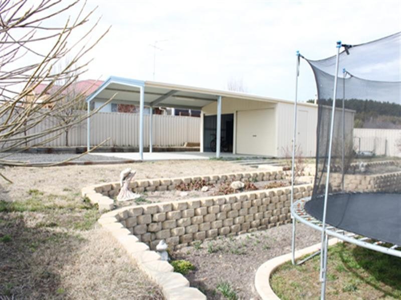 13 McCusker Drive, Bungendore NSW 2621