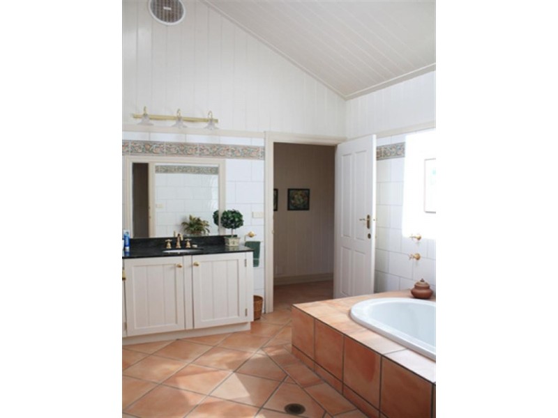 183 St Clair Road, Lake Bathurst NSW 2580